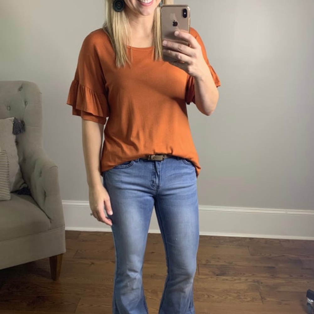 Rust ruffle sleeve shirt sleeve top